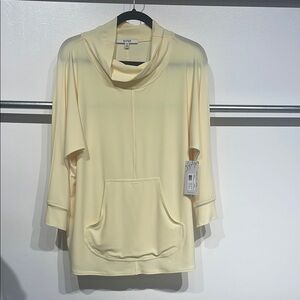 Sympli Lemon chiffon pullover.